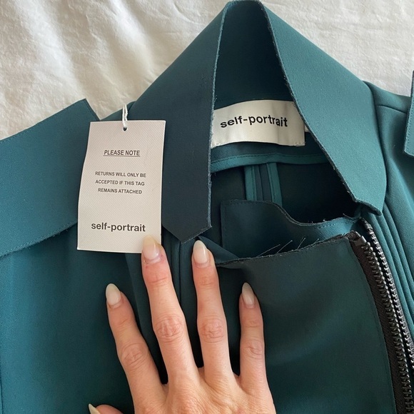 Self Portrait- NWT Green Teal Oversized Belt Buckle Vest - Picture 12 of 13